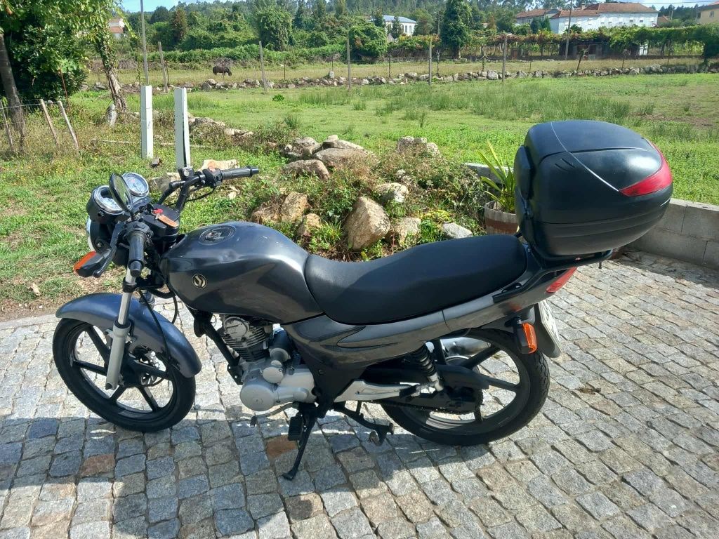 Vendo mota sym 125