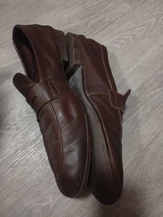 Лофери шкіра 42 розмір Італія FRAU