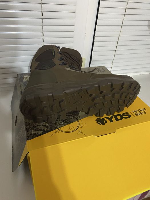 Берці, нові…YDS………………