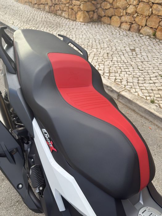 BMW C 400 X — 1.354 km — Estado de Nova - Connectivity