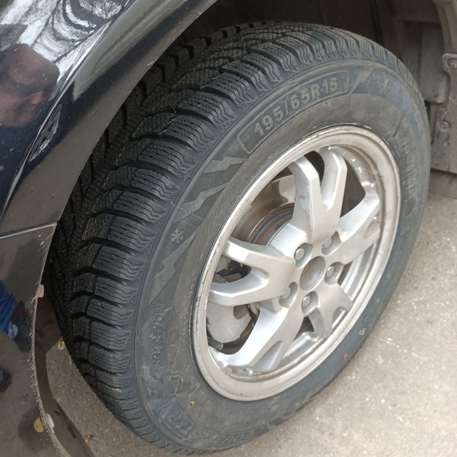 Продам шины лето 195/65/ R 15 Goodyear EfficientGrip Performance 2