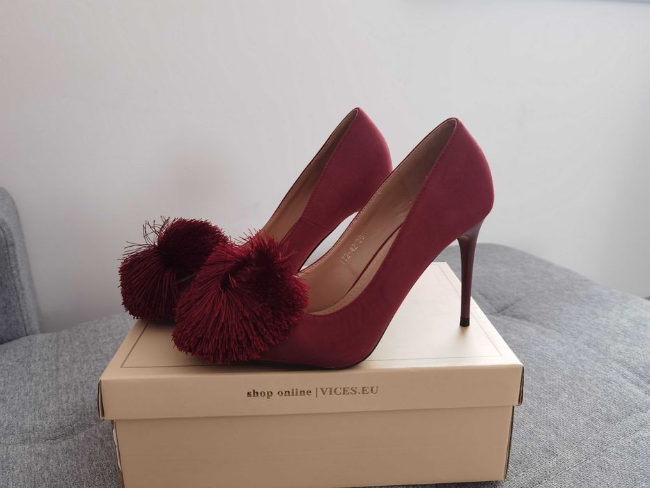 36 szpilki bordowe pompon wysokie wesele okazję super design sandały