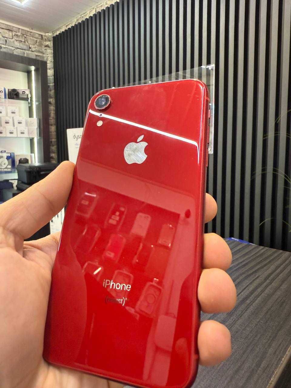 iPhone XR 128GB 84% Red (Used)