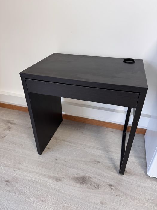Secretária preta MICKE IKEA