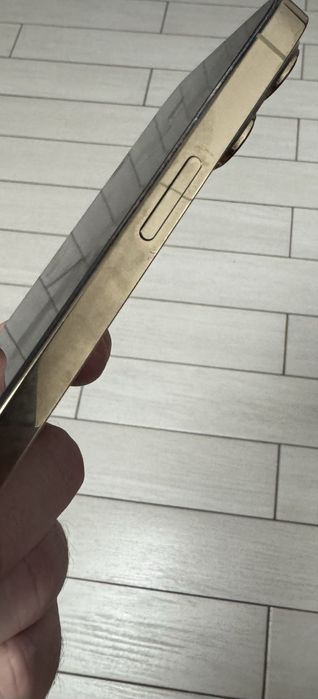 Продам айфон идеальный