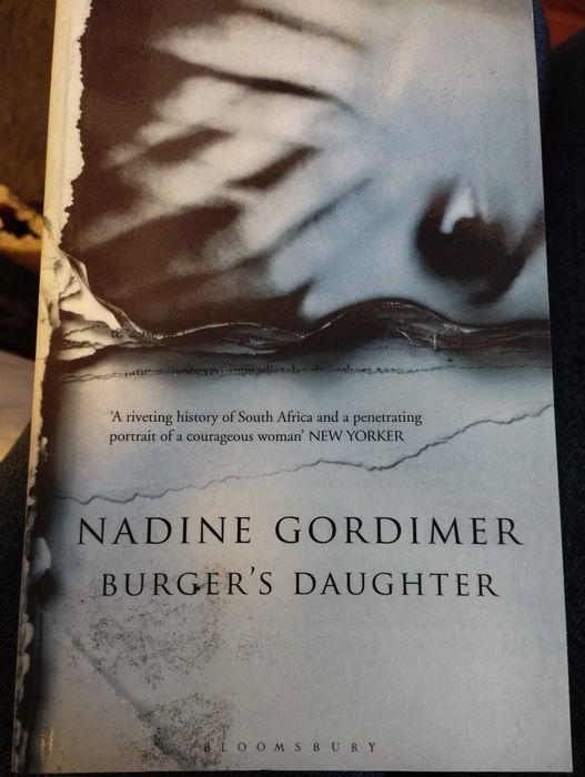 "Burger's Daughter", Nadine Gordimer; em Inglês/ in English