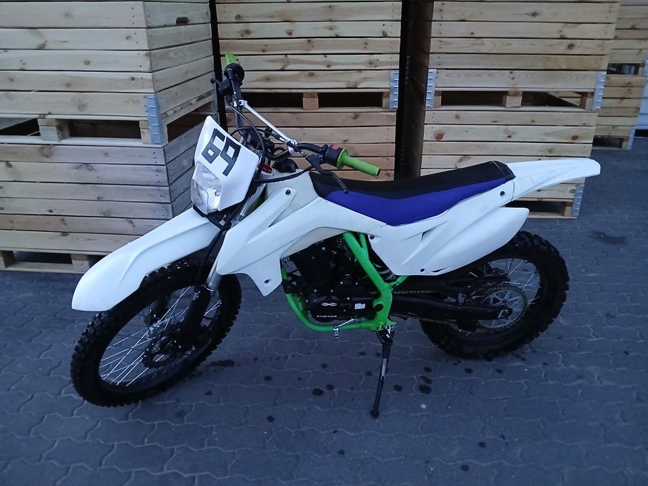 Cross 250 xmotos mało używany