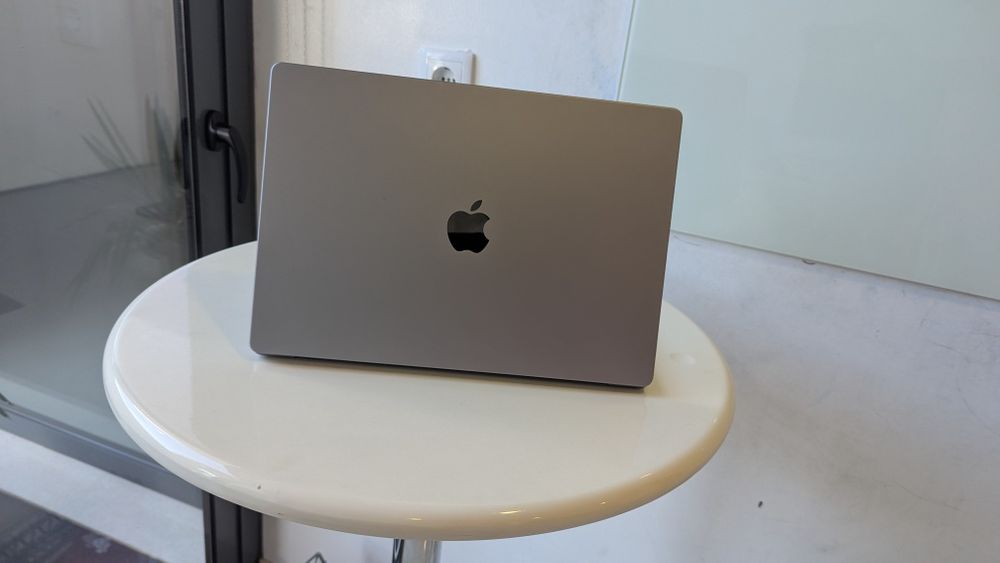 MacBook Pro M1 16