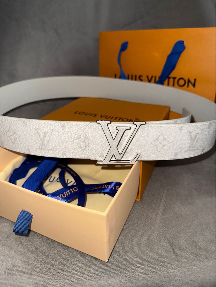 Louis Vuitton White Monogram Canvas Initiales Reversible Buckle Belt