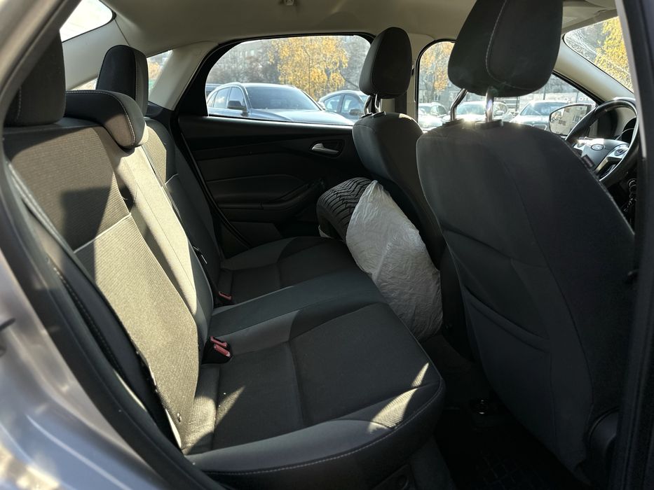 FORD FOCUS 2012 року, 2.0 бензин, автомат, передній привід.