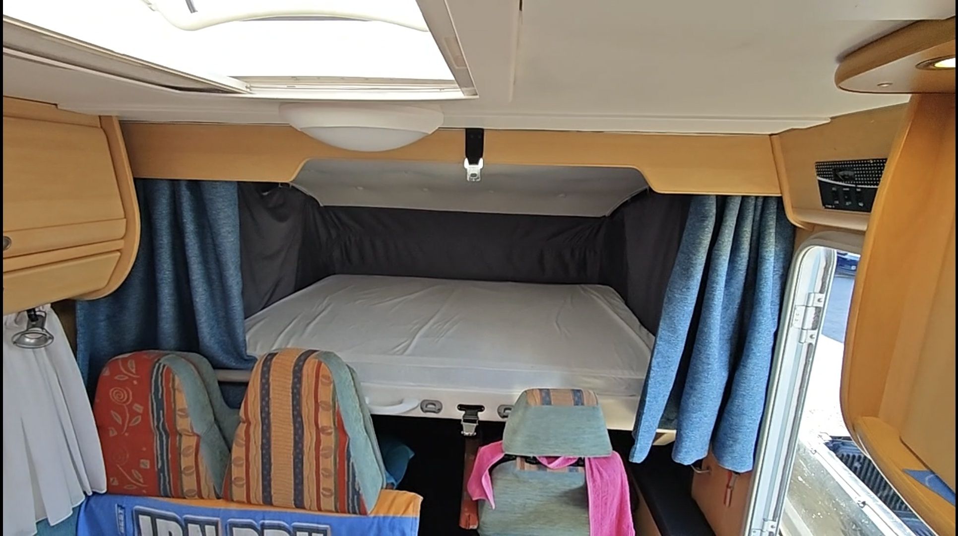 Autocaravana Dethleffs 6 lugares
