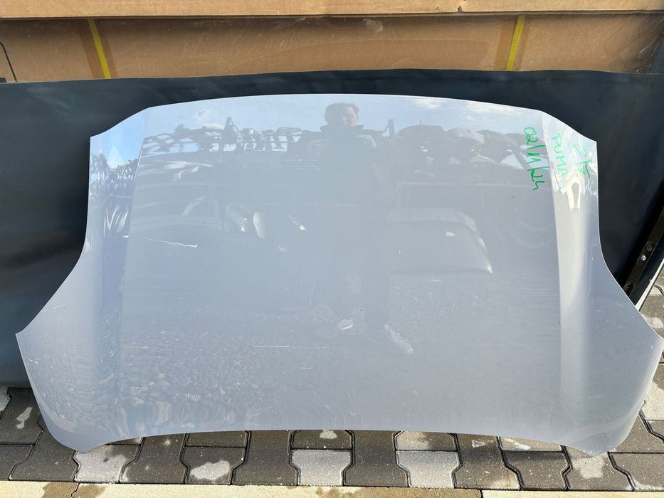 Ford Puma  Maska silnika