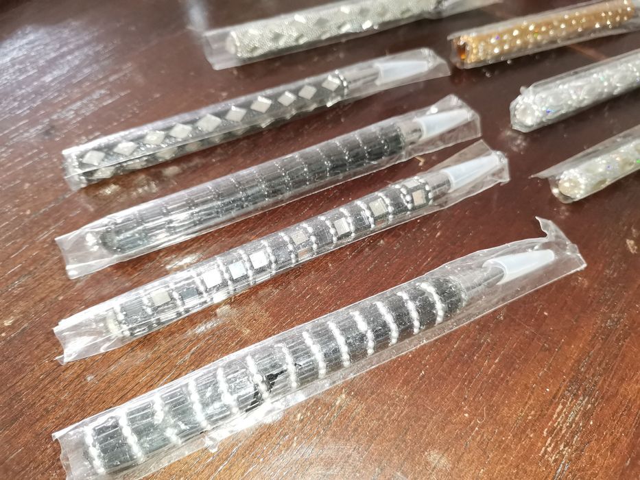 Lote 41 canetas novas