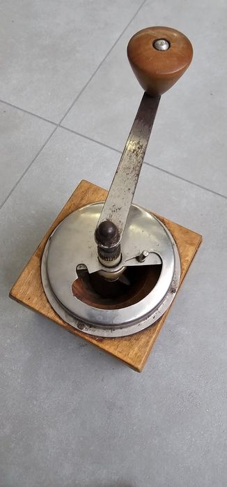 Młynek do mielenia kawy pieprzu