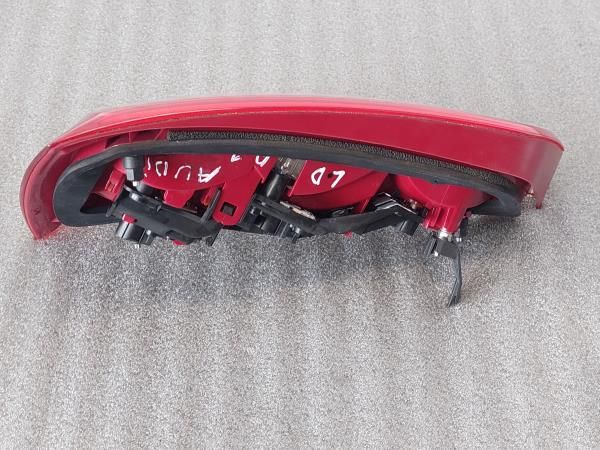 Farolim esquerdo AUDI A1 Sportback (8XA, 8XF)