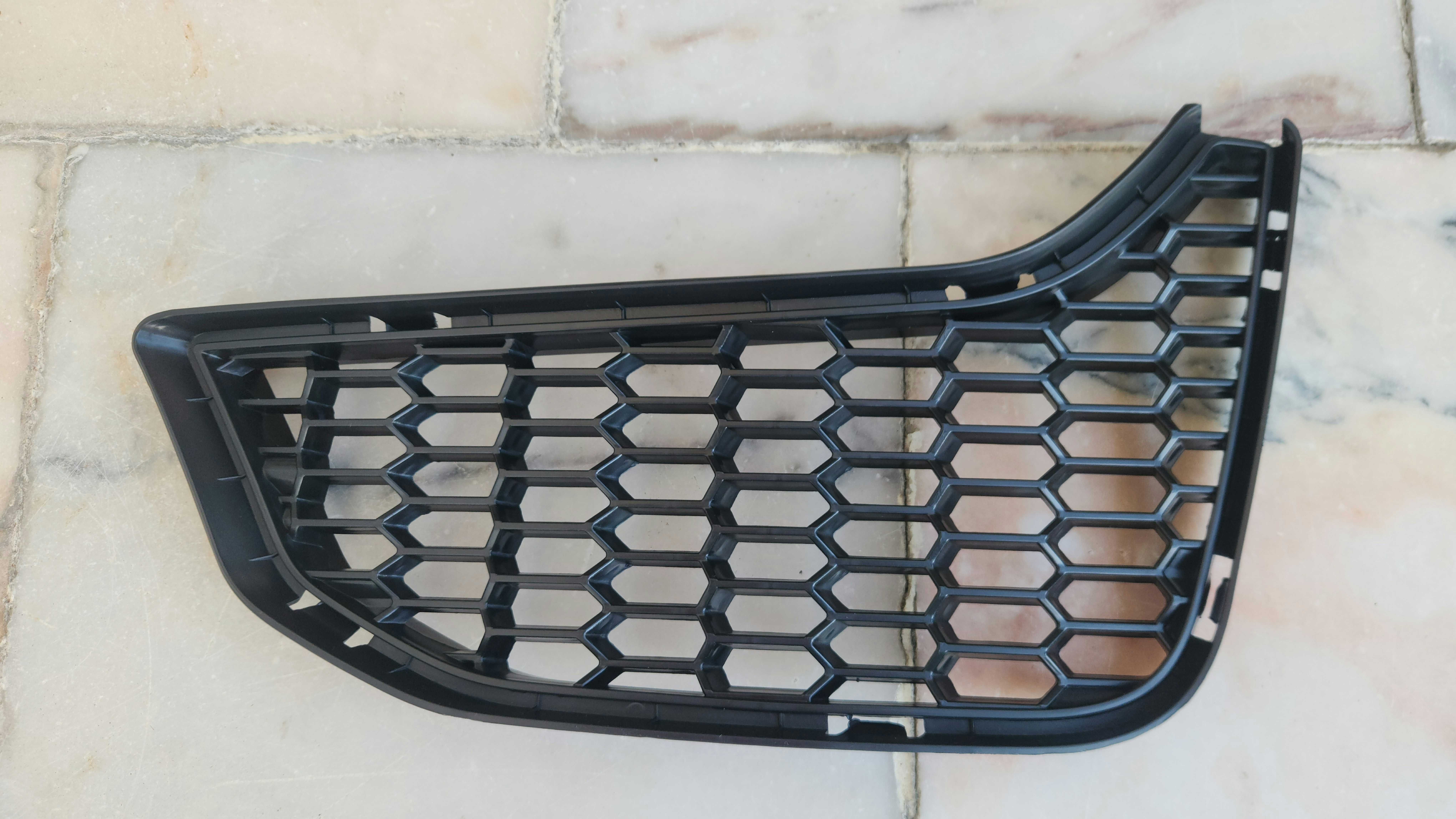 Grelhas de faróis de nevoeiro BMW M3, M4, F80, F82, F83 de 2016 a 2019