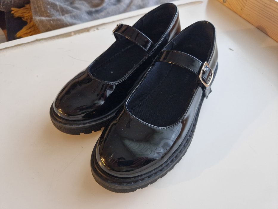 Loafersy czarne Reserved rozmiar 34
