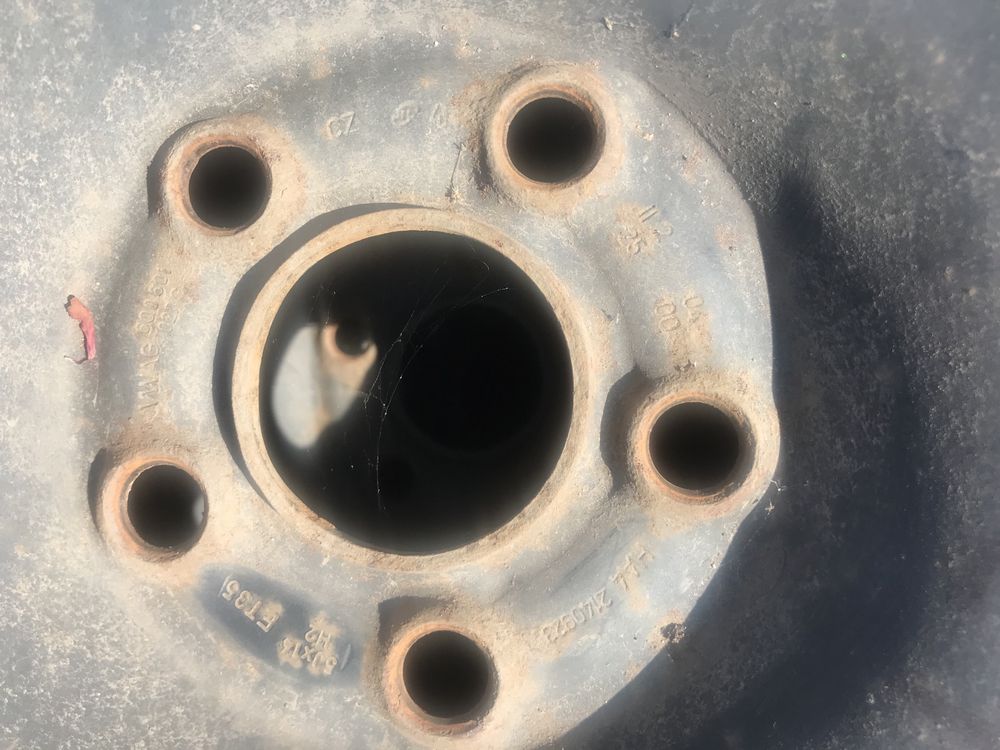 Koła komplet 185/60R14 Dębica 5Jx14 h2