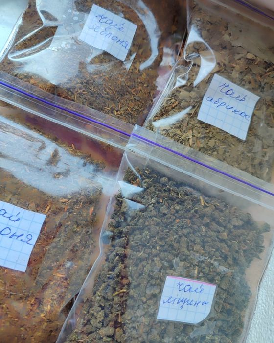 Чаї  у наявності само збір та з Карпат