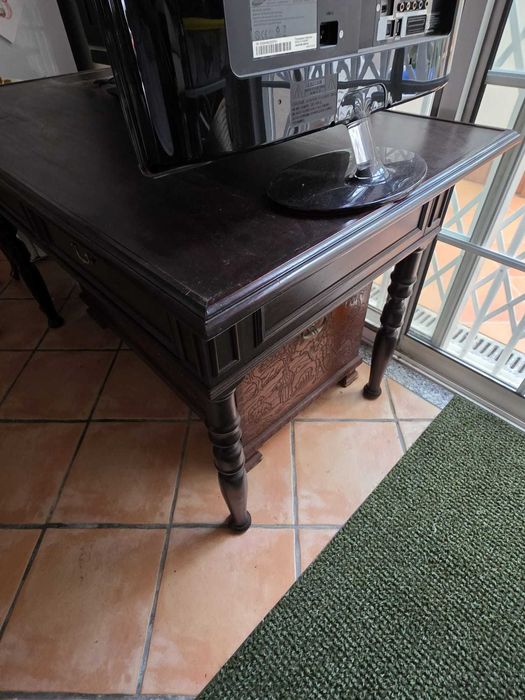 secretária estilo inglês