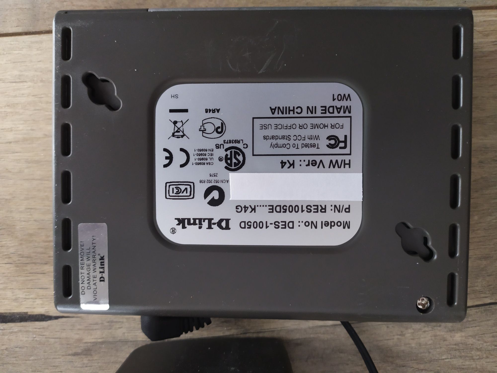 Switch D-Link 10/100 Fast Ethernet, Des-1005D