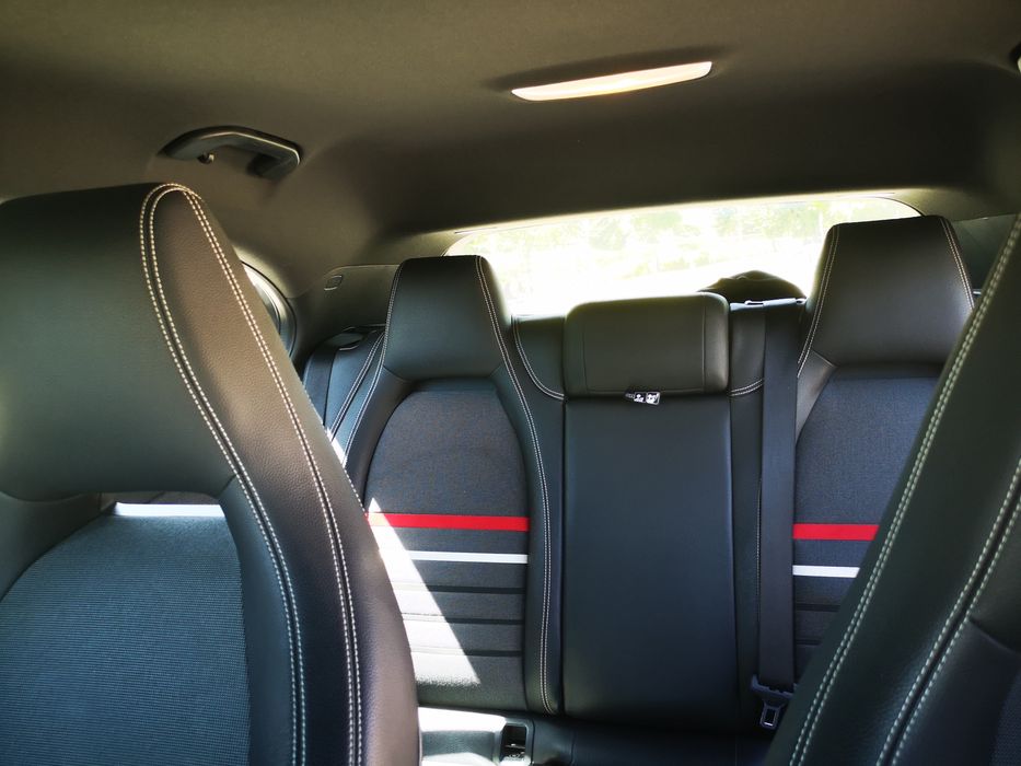 Mercedes classe A 180d cinzento Económico Gasóleo