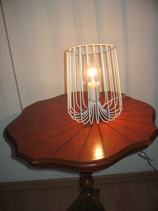 Lampka nowoczesna