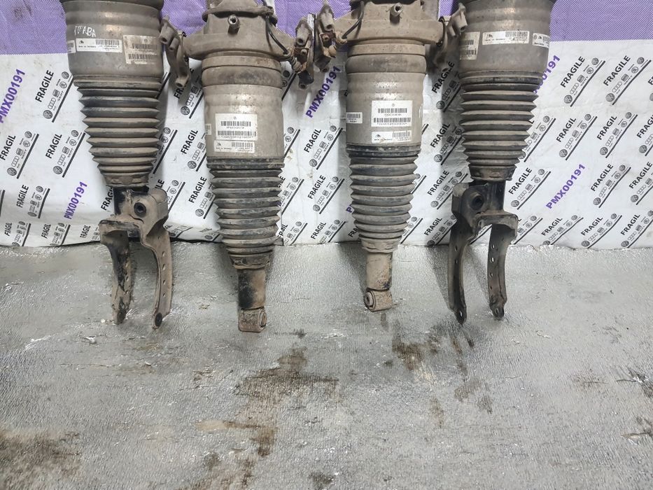 Пненевмо стійка стойка балон Volkswagen Touareg NF