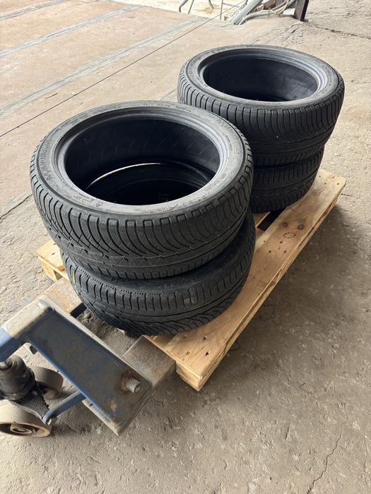 Зимові шини Michelin 245/45 r18