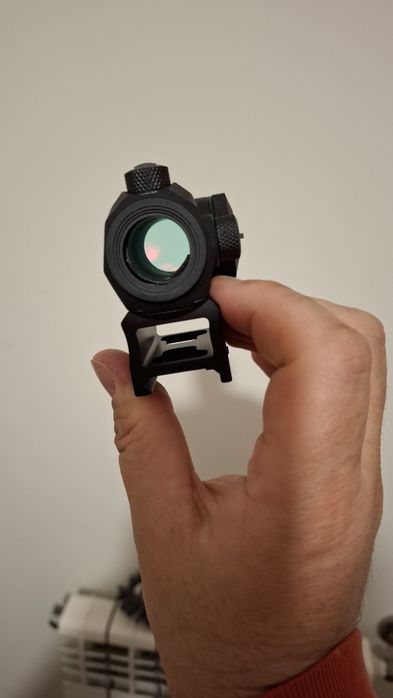 Airsoft Red dot T1.