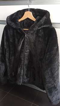 Pull&Bear czarna kurtka ciepła bluza misio futerko z dużym kapturem
