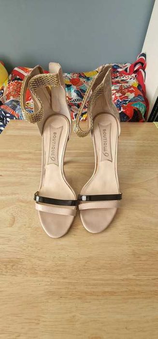 Szpilki Boutique9 41