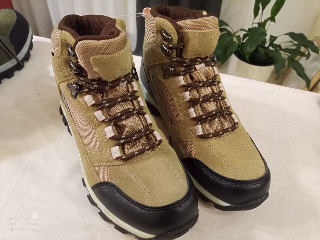 Nowe buty dla dziecka rozmiar 37