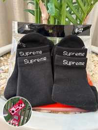 2 Pares meias pretas supreme (All size fits)