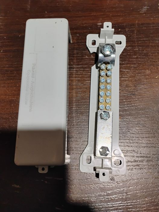 Szyna wyrównawcza potencjał 7x2,5/16mm2, 1xfi 7-10mm, 1x fi 30x3,5mm