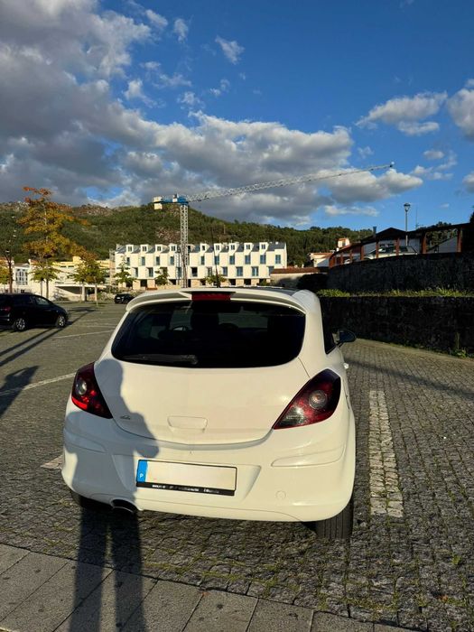 Opel Corsa Black Edition