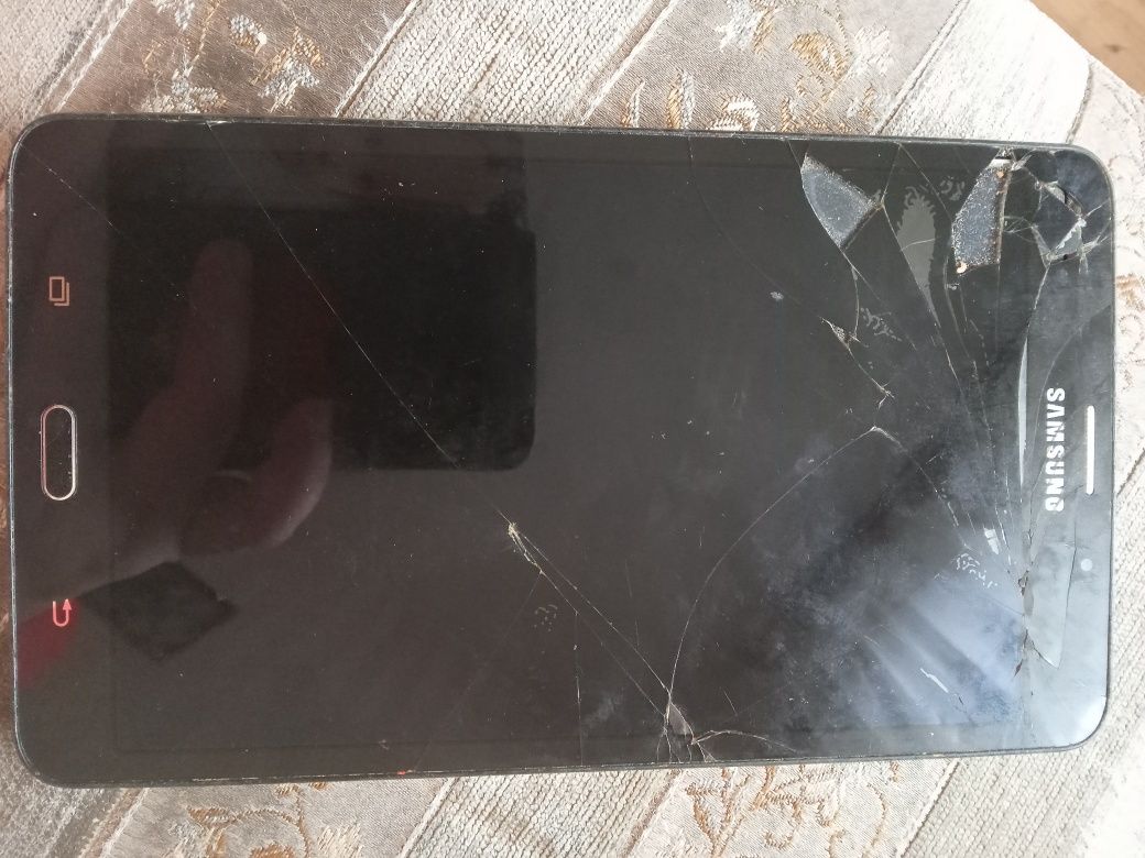 Sprzedam telefony i tablet na części