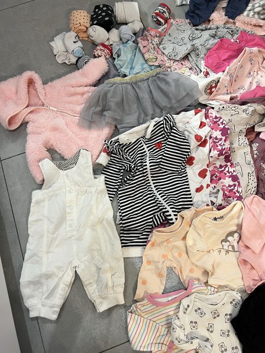 Duża paczka ciuszków niemowlęcych