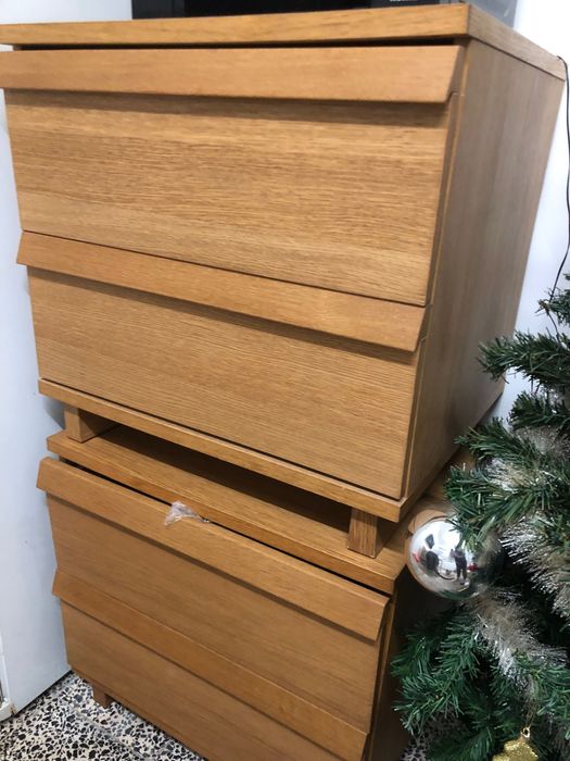 Vendo 2 Mesas de cabeceira madeira