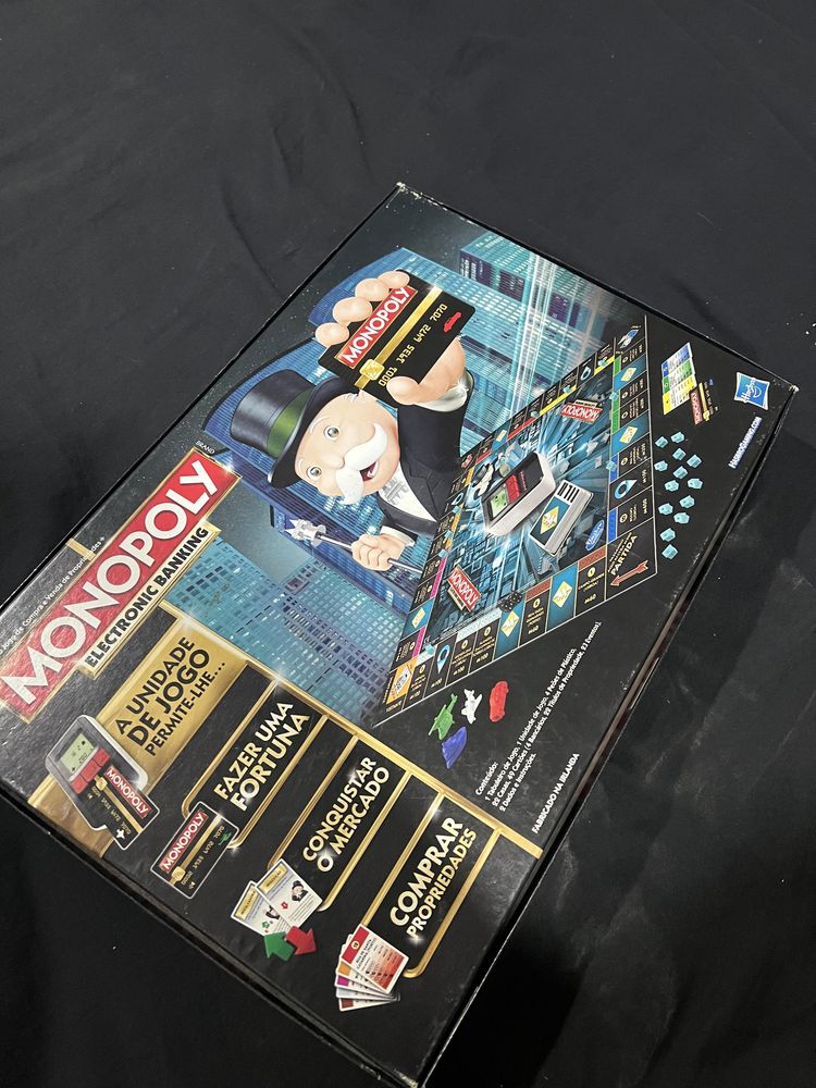 MONOPOLY ultimate banking