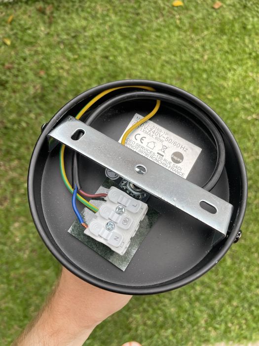 Candeeiro preto e dourado (lâmpada incluída)