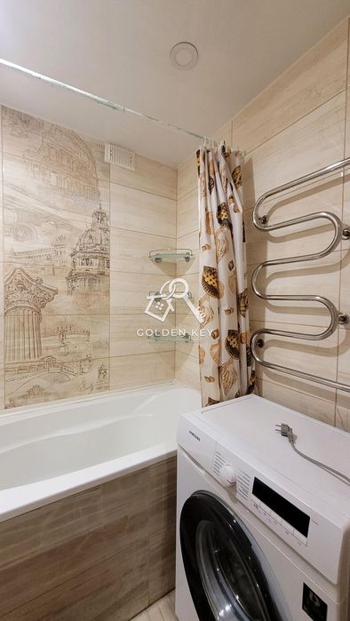 Продаж 4-кімнатної квартири на пл.Артема