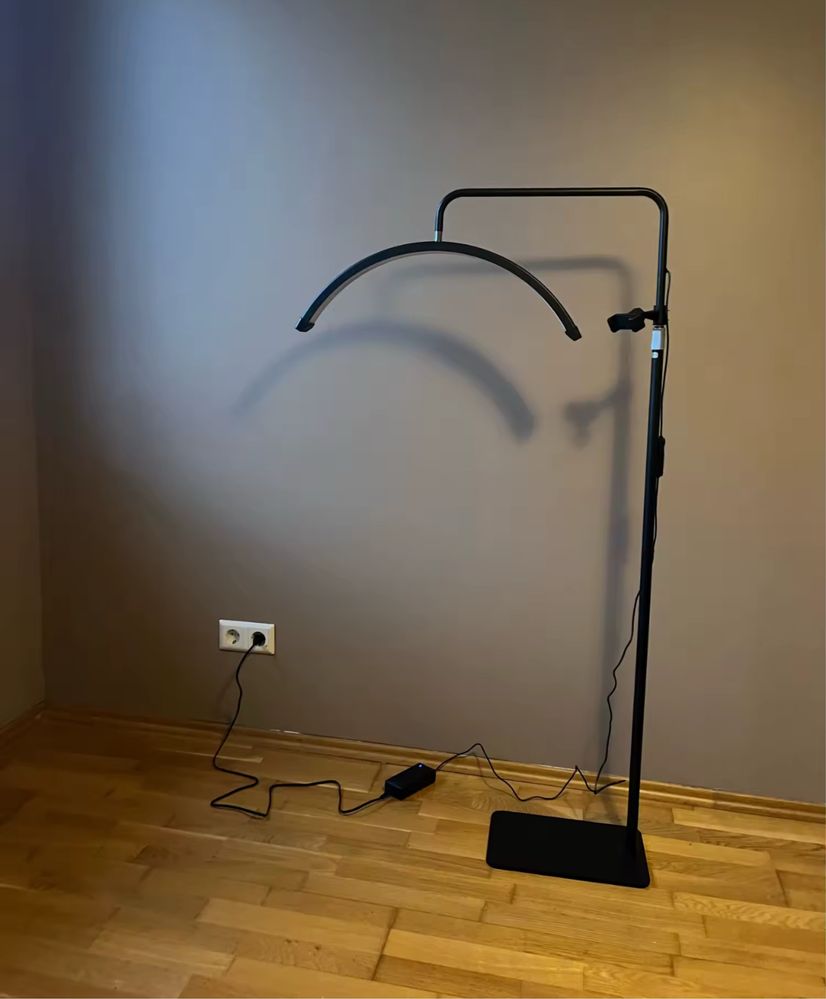 Lampa kosmetyczna polokragla