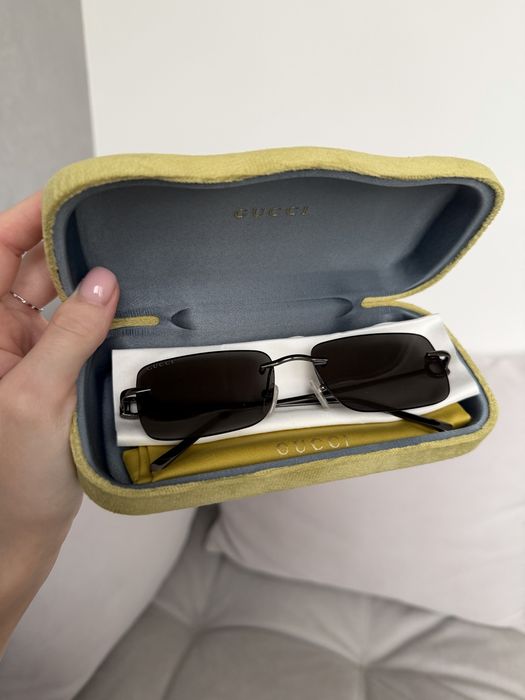 Люксова модель сонцезахисних окулярів GUCCI GG1703S 001 GREY