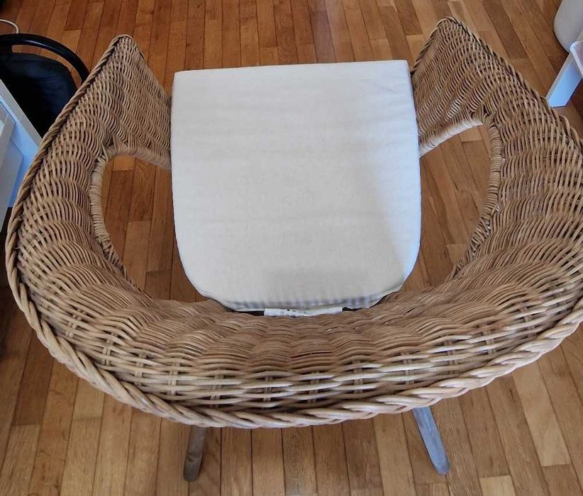 Cadeira em Rota Tecida à Mão