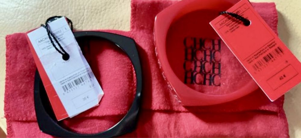 Pulseiras e aneis Carolina Herrera