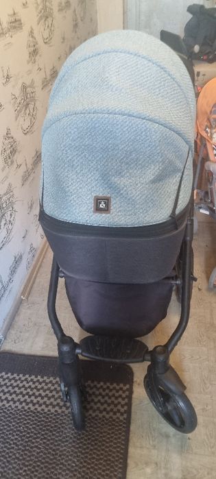 Продам каляску в доброму стані.