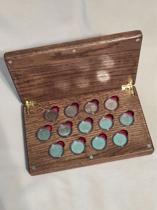 Футляр шкатулка під монети 10 грн (13 шт)