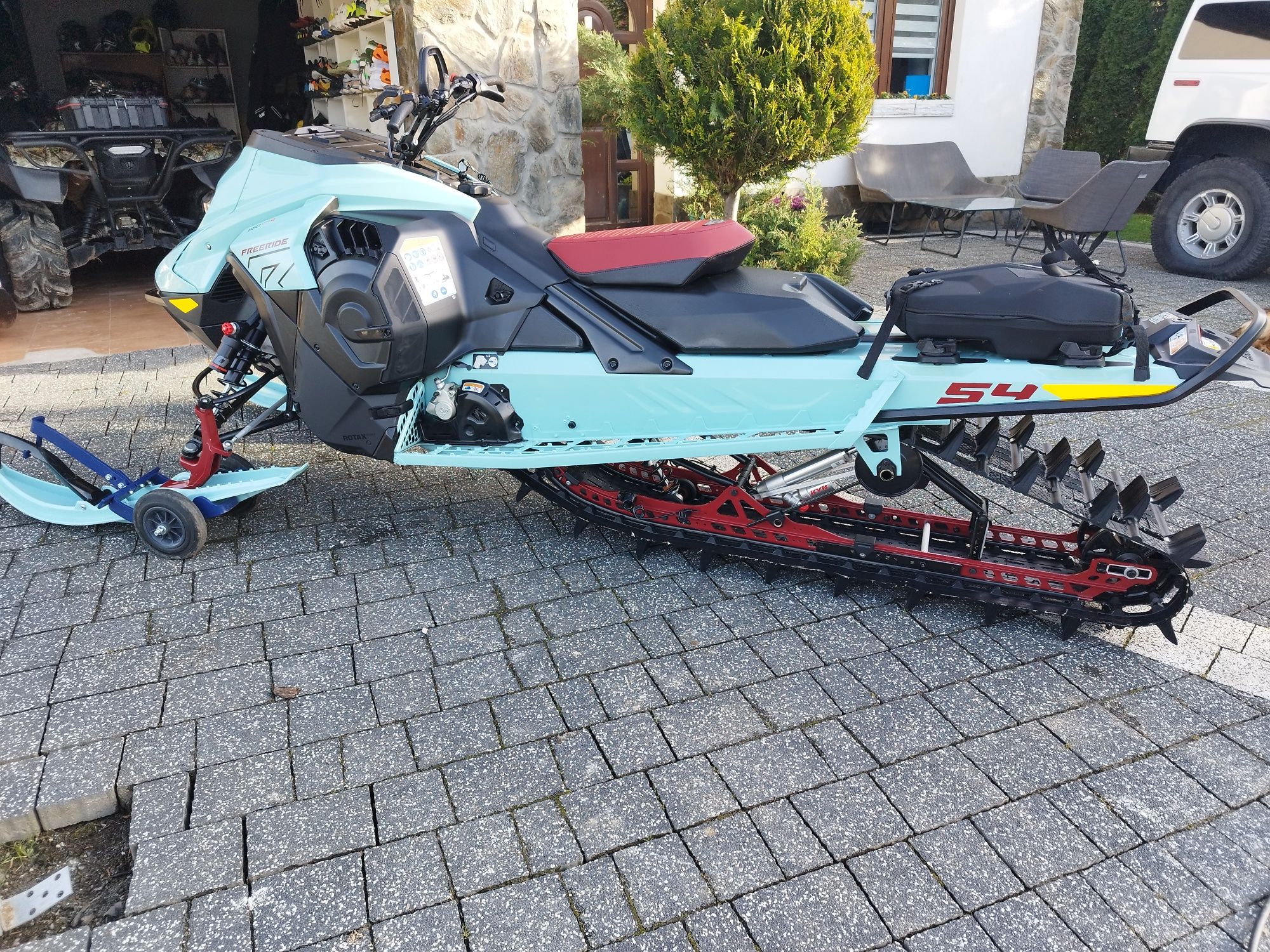 Skuter śnieżny Ski doo 2024 Turbo freeride 154