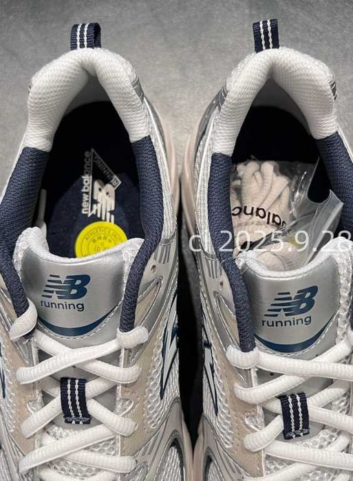ButyDamskie New‍ Balance‍ 530 Biały‍ Uniseks Roz.40